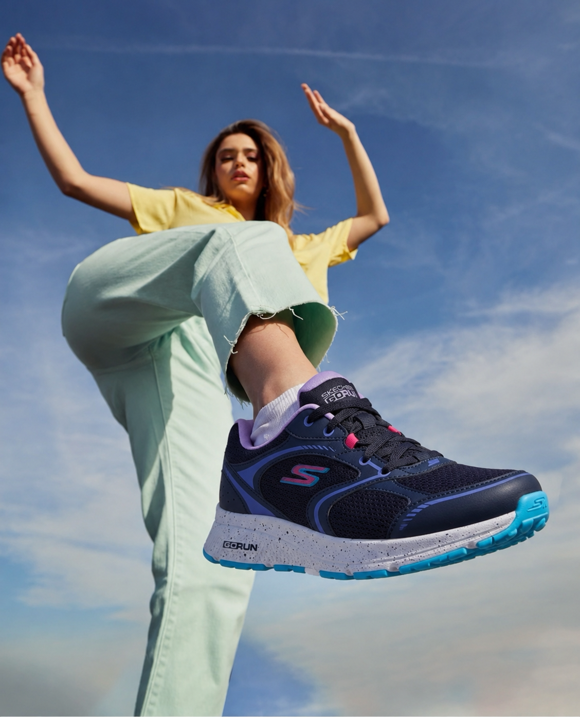 SKECHERS GO RUN CONSISTENT