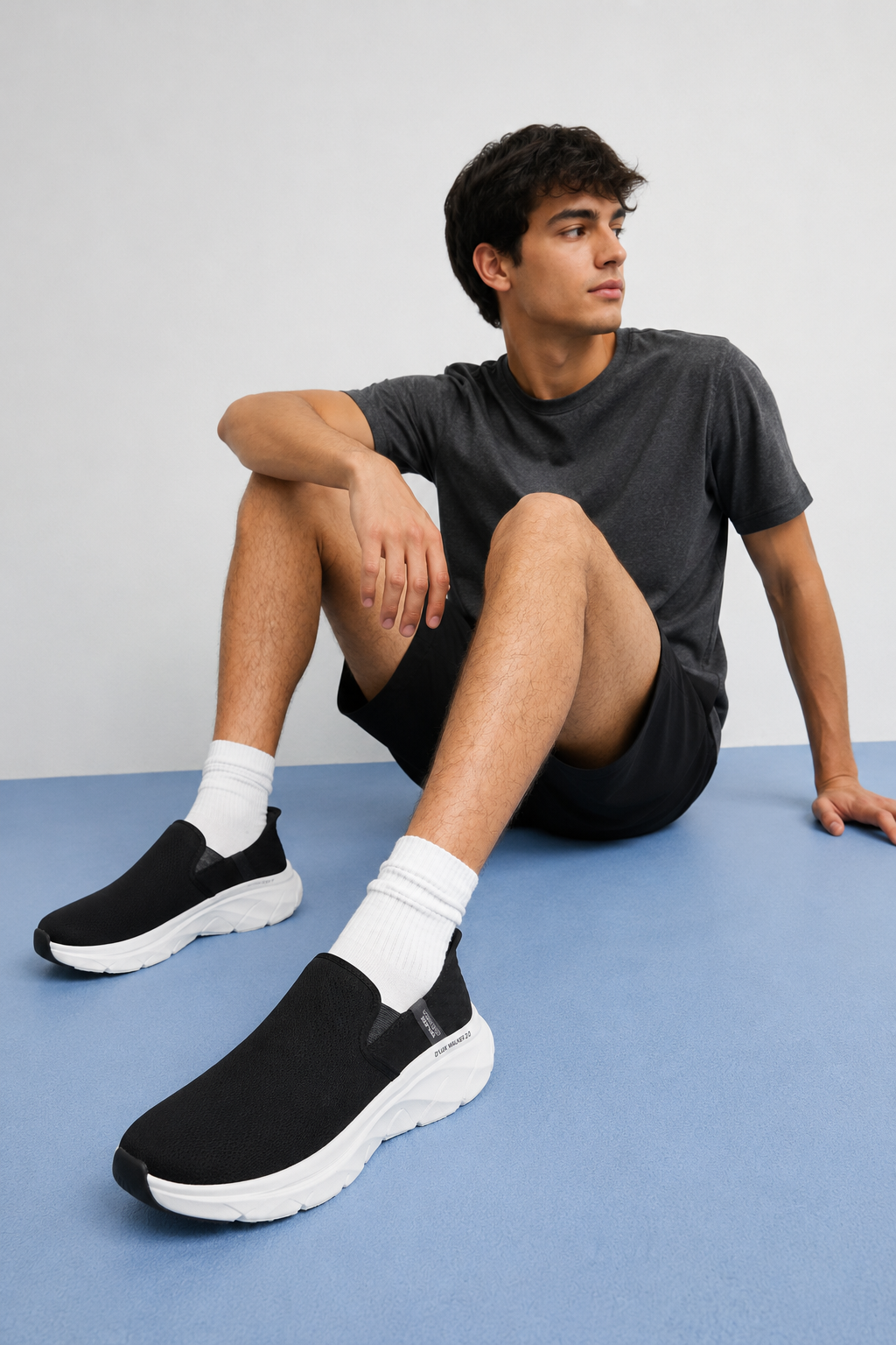 SKECHERS D’LUX WALKER 2.0