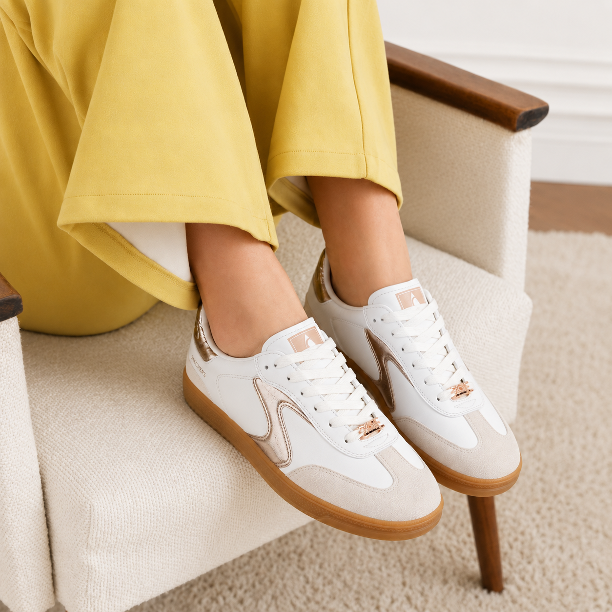 SKECHERS MEMORY FOAM