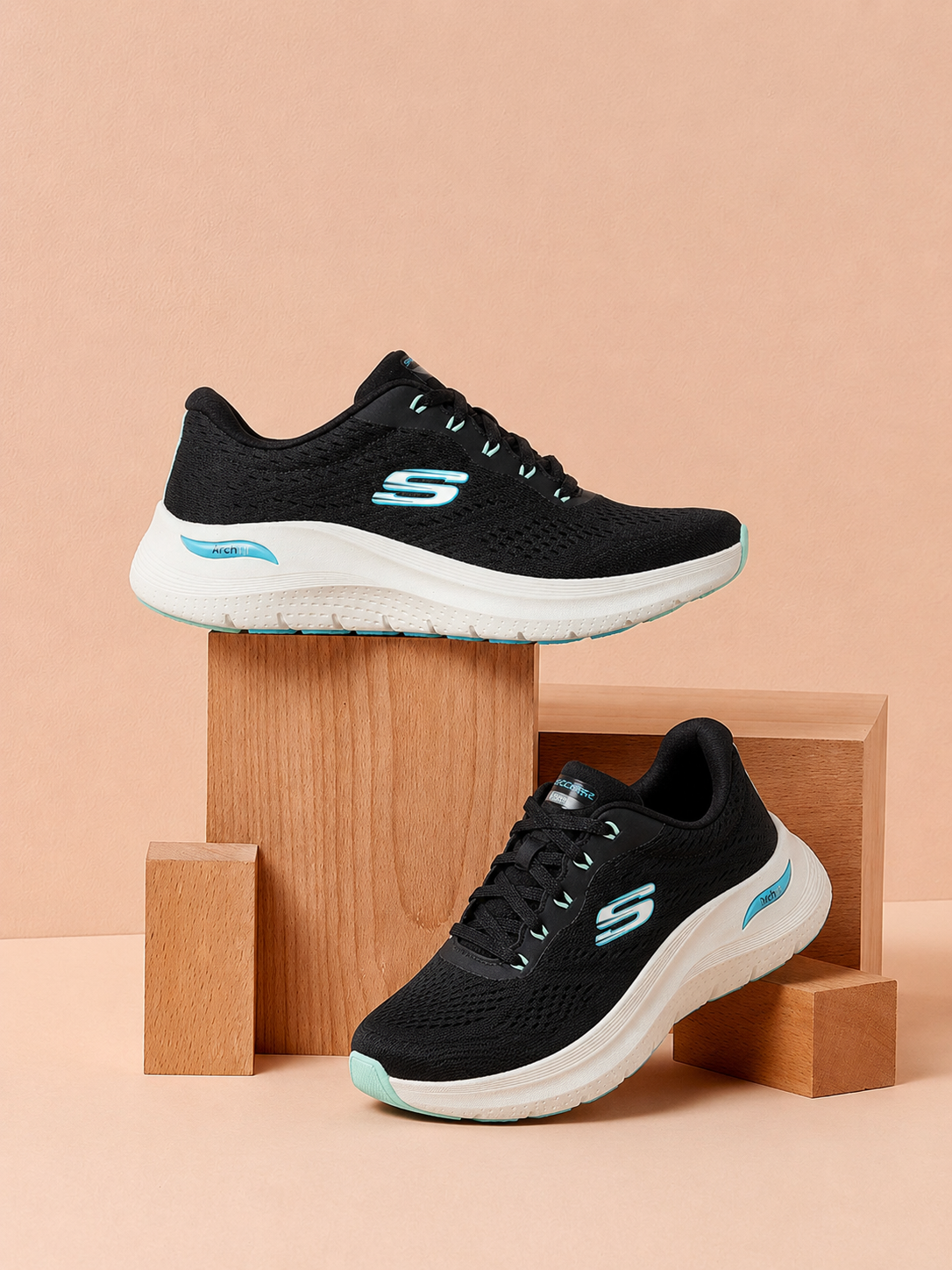 SKECHERS ARCHFIT